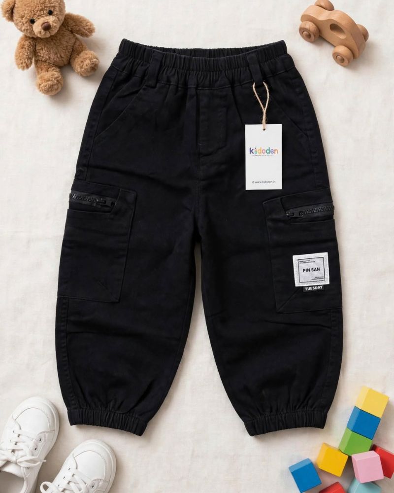 Black cargo pant for boys