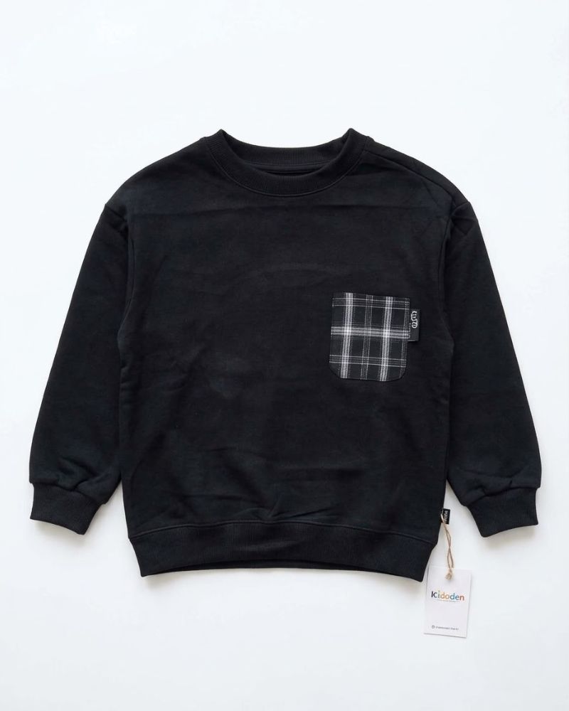 Black Long-Sleeve Sweatshirt